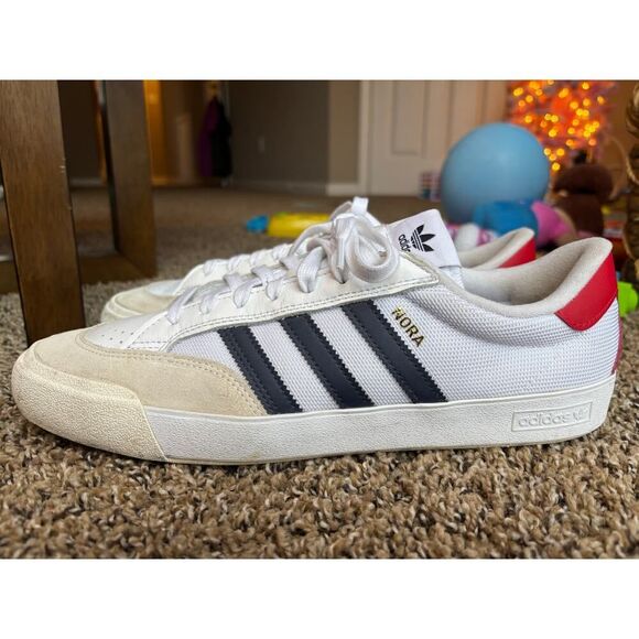 Adidas Nora skate shoe, Core Black/Cloud White/Gold Metallic, men’s size 13 main image 5